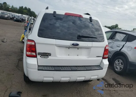 2009 Ford Escape Xlt z USA, uszkodzony, nr VIN 1FMCU93769KB21353